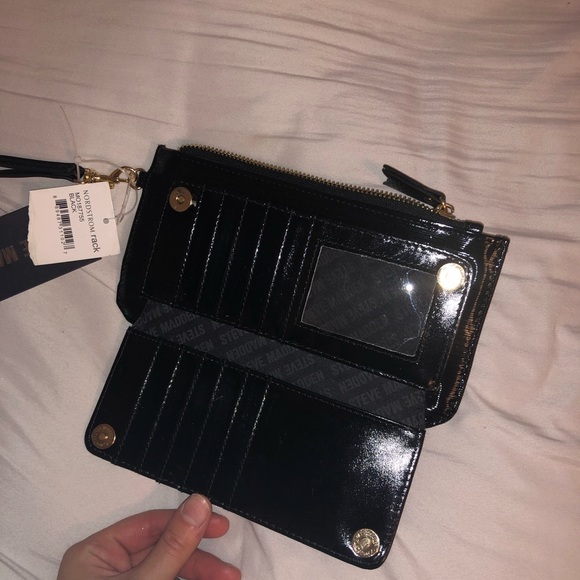 Steve Madden Handbags - New Steve Madden Wallet